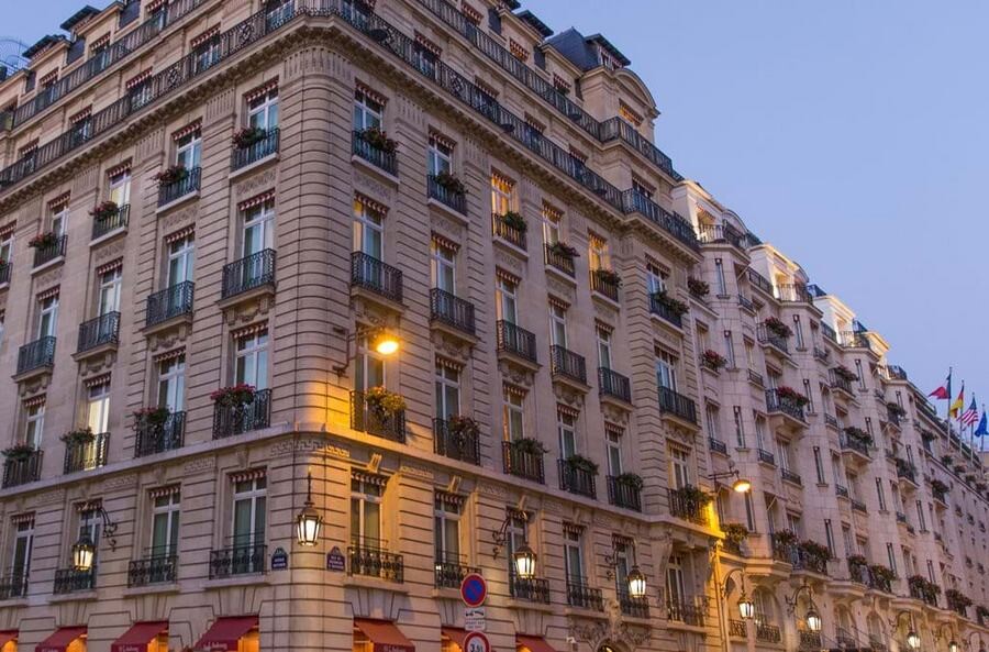 Lastsecond.ir-paris-best-hotels-Le-Bristol4.jpg