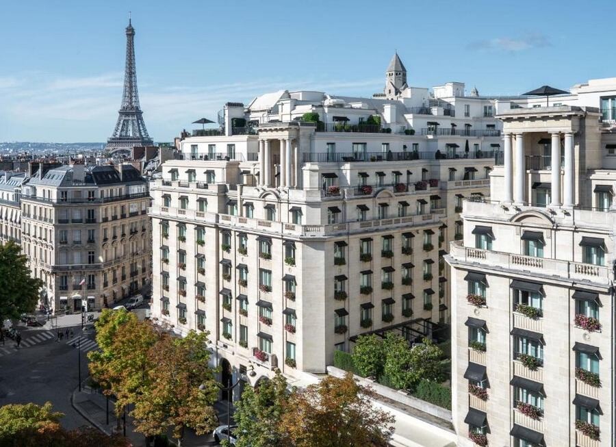 Lastsecond.ir-paris-best-hotels-Four-Seasons-Hotel-George-V-1.jpg