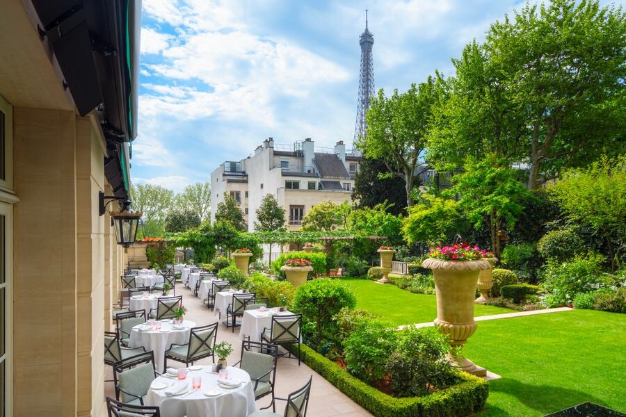 Lastsecond.ir-paris-best-hotels-Shangri-La-Paris3.jpg
