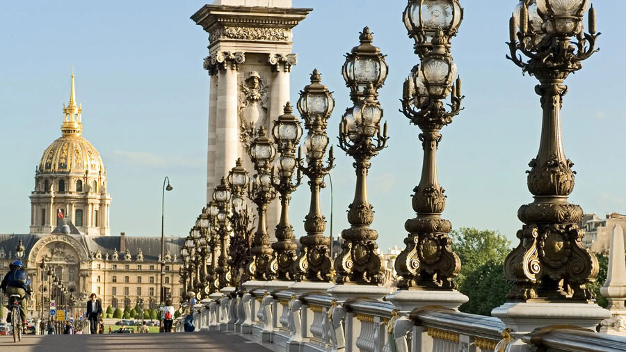 Lastsecond.ir-best-attractions-of-paris-Pont-Alexandre-III.jpg