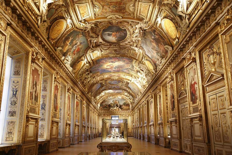 Lastsecond.ir-best-attractions-of-paris-The-Louvre.jpg