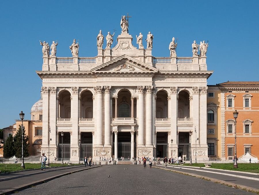 Lastsecond.ir-best-tourist-attractions-of-rome-Basilica-di-San-Giovanni-in-Laterano.jpg