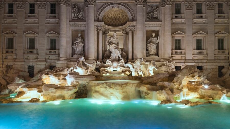 Lastsecond.ir-best-tourist-attractions-of-rome-Fountain-Di-Trevi.jpg