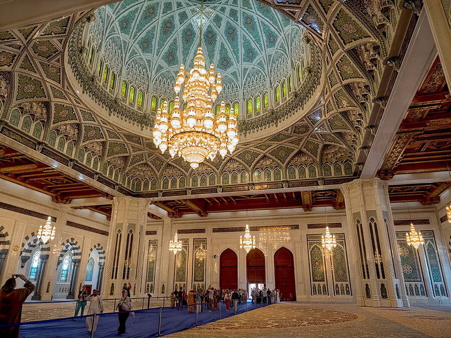 Sultan Qaboos Grand Mosque.jpg