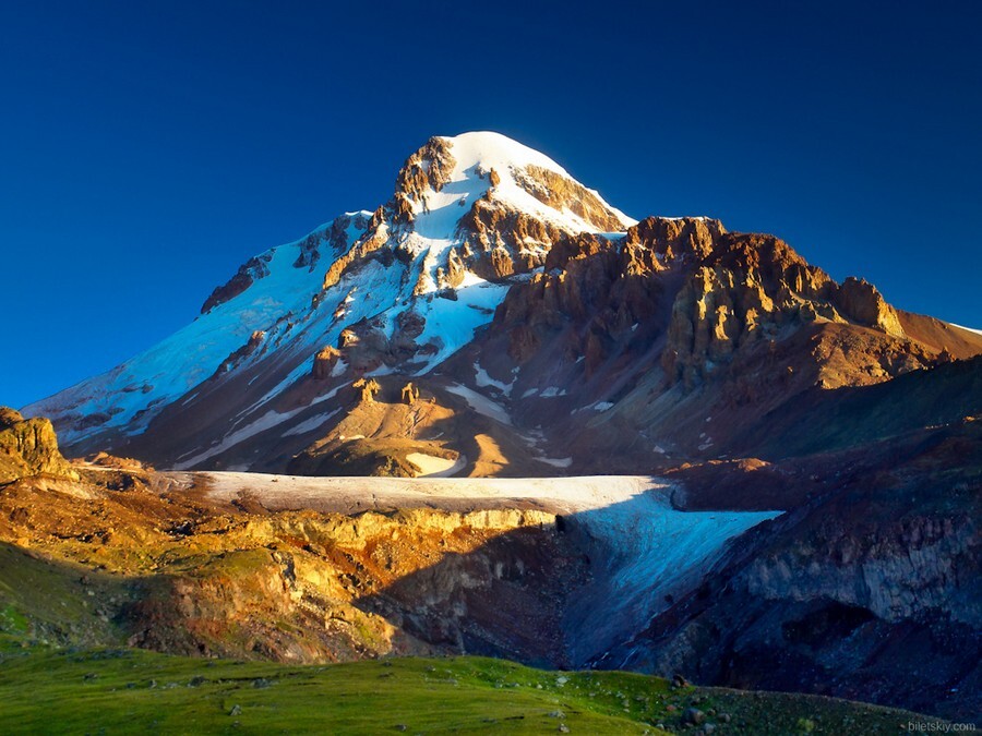 Mount Kazbek.jpg