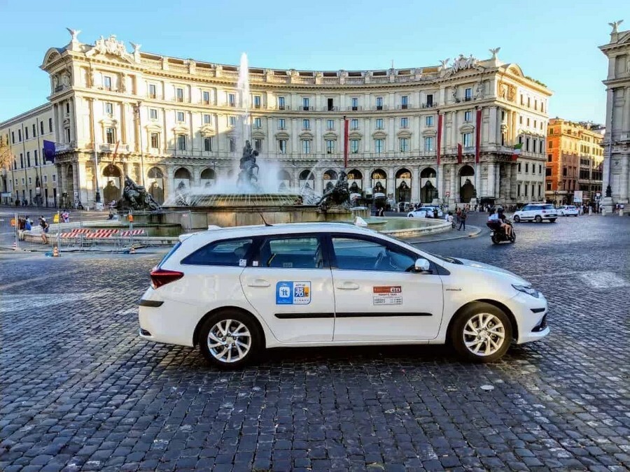 how-to-get-a-taxi-in-rome.jpg