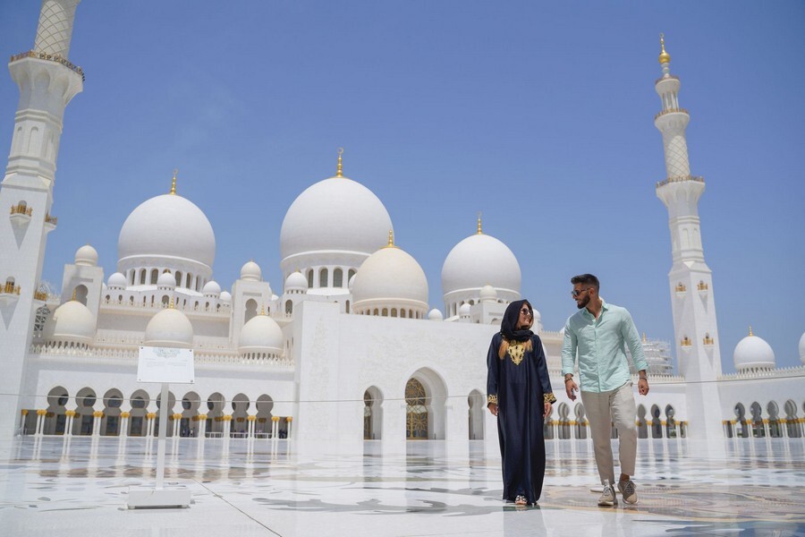 mosques rules in dubai for tourists.jpg