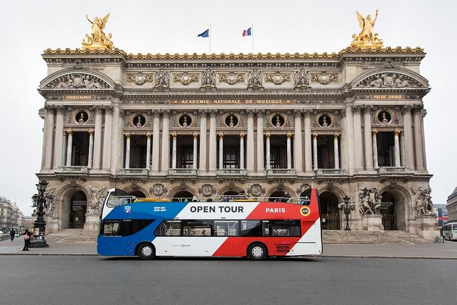 lastsecond.ir-public-transport-in-paris-open-tour.jpg