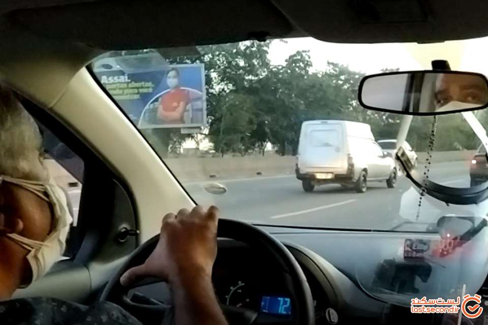راننده ای با چهار عدد ماسک در اوج شرایط کرونا در سائو پائولو برزیل