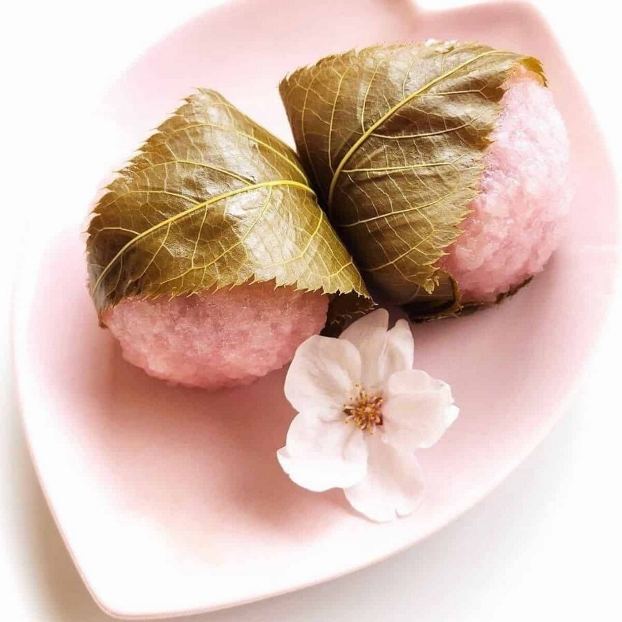 Sakura-mochi-recipe-with-sakura-flower.jpg