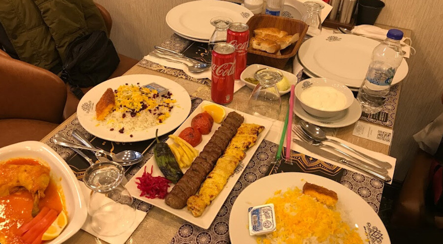 lastsecond.ir-best-iranian-restaurants-in-istanbul-Safir1.jpg