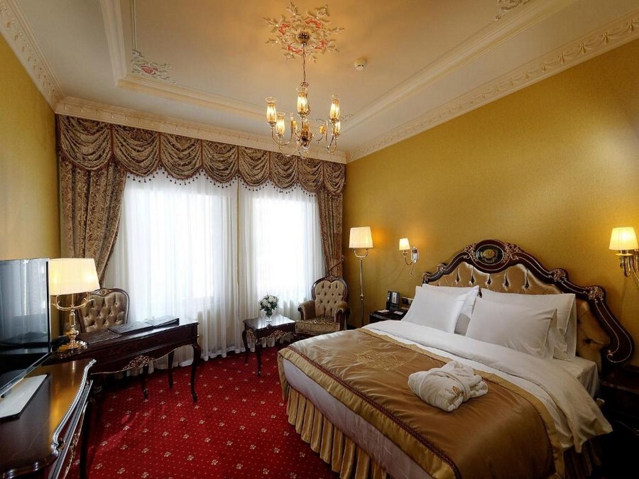 Meyra Palace Room.jpg