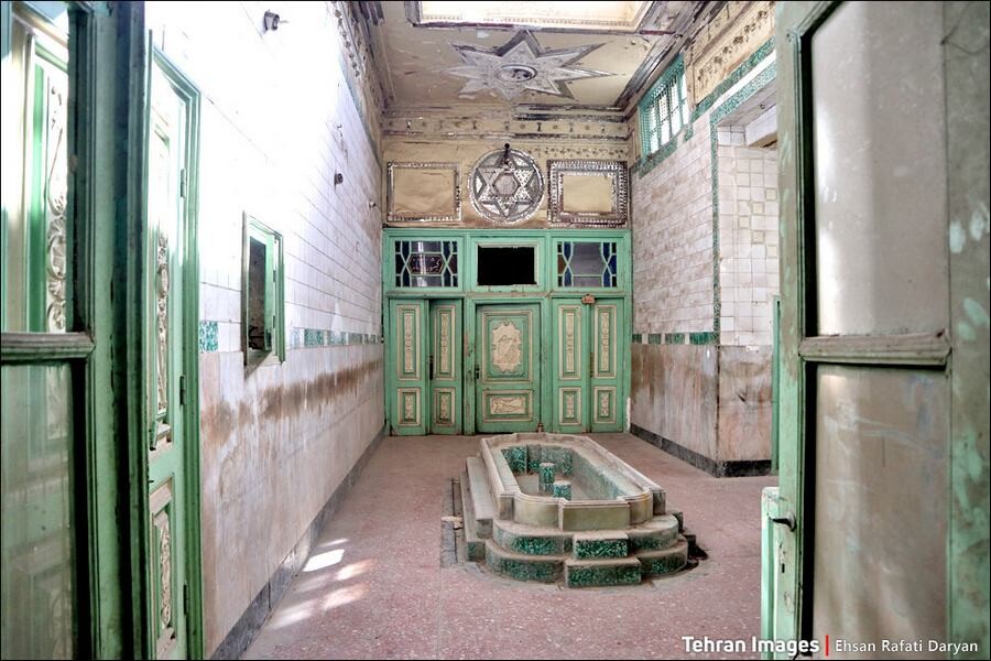 lastsecond.ir-tehran-best-attractions-keshvarie-bathroom.jpg
