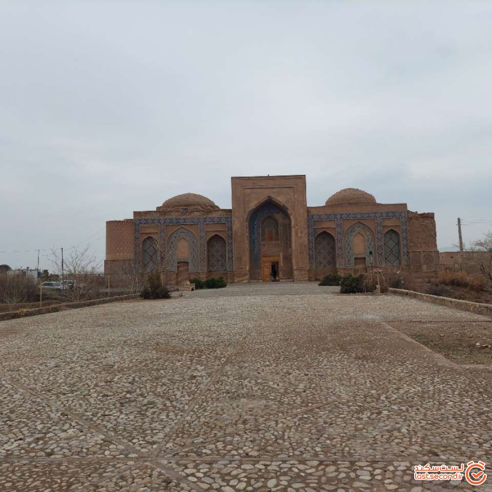 دورنمای مدرسه غیاثیه خرگرد