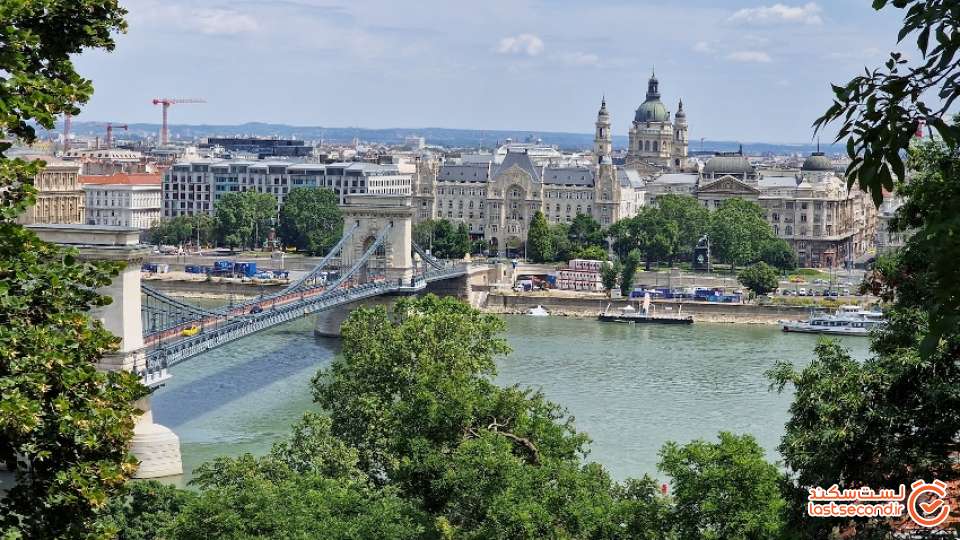  عکس 10- منظره پِست و پل زنجیری سچینی (Széchenyi)در مسیر قلعه