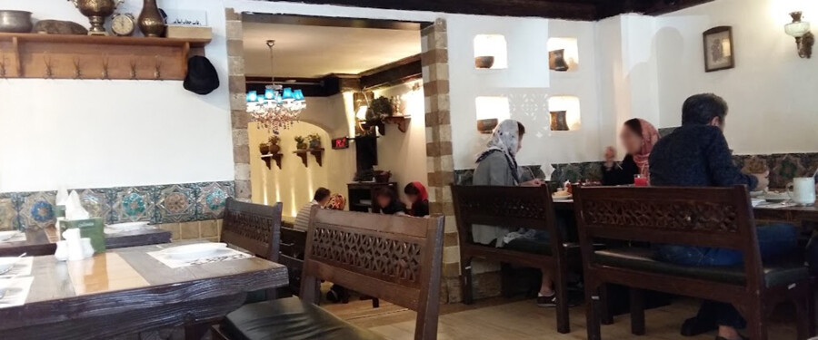 Lastsecond.ir-tehran-best-restaurants-gilane-inside.jpg
