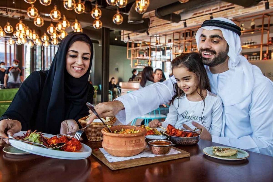 قیمت غذا در دبی؛ از مک دونالد و آب تا رستوران‌ها  ۱۴۰۳