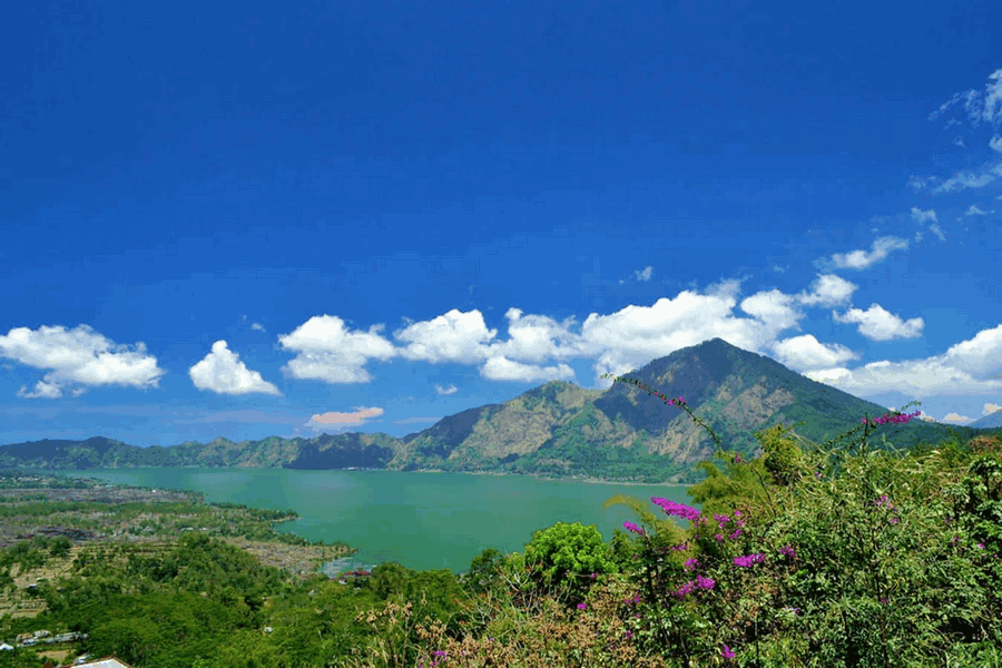 Lake-Batur.gif
