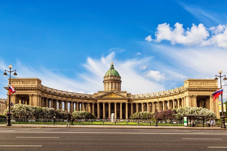 saint-petersburg-kazan-cathedral (1).jpg