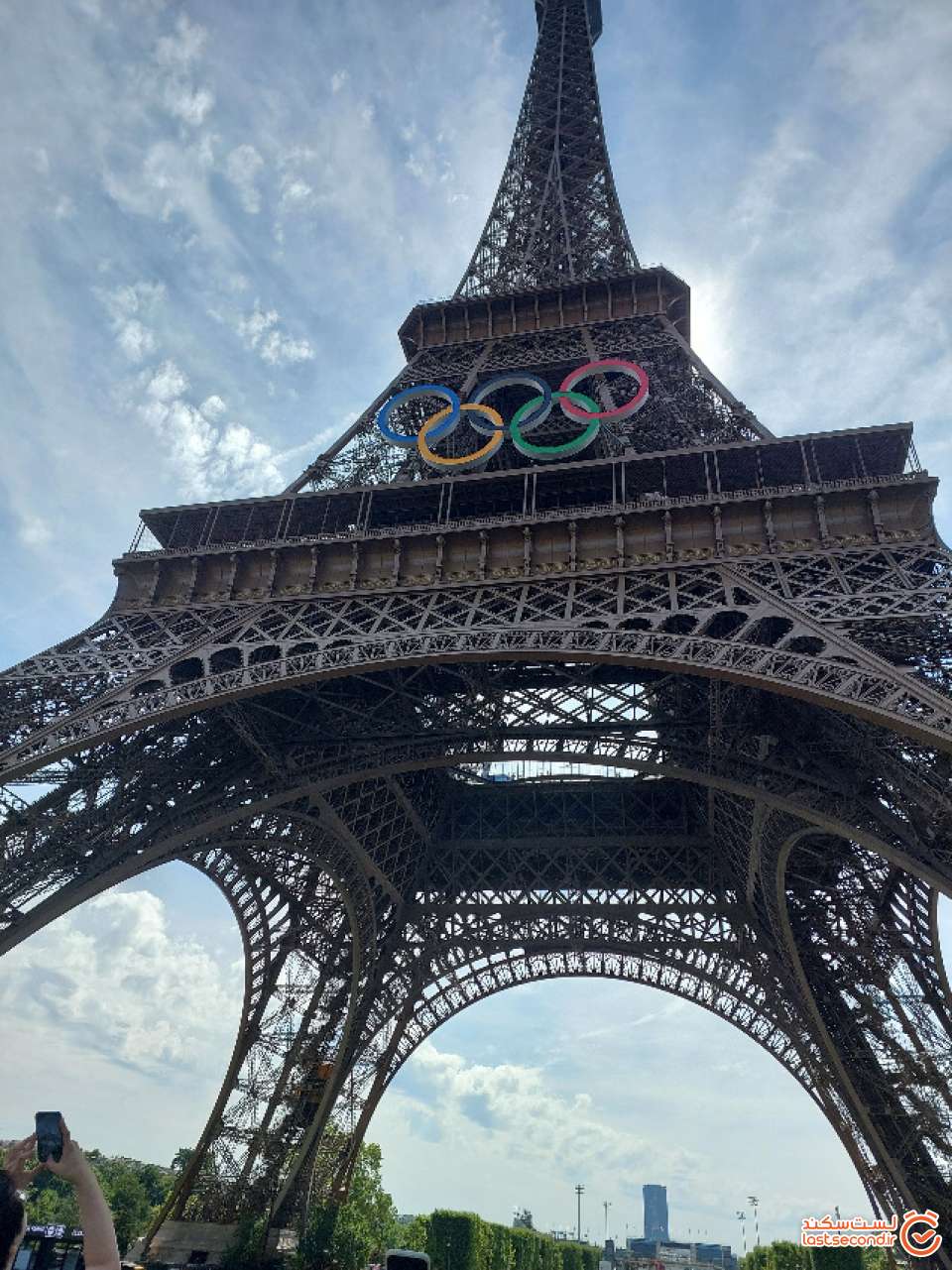 برج ایفل با آرم المپیک 2024