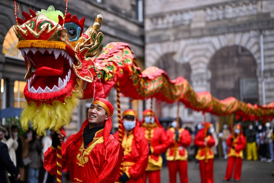 dragon-dance-chinese-new-year.jpg