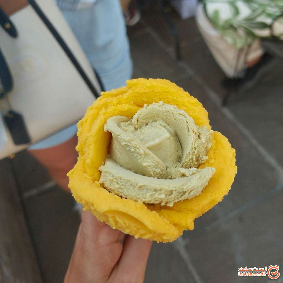 بستنی گل رز