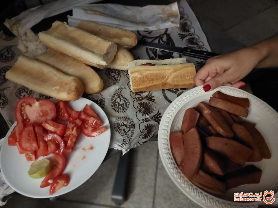 آماده سازی ساندویچ ها برای دیزنی لند