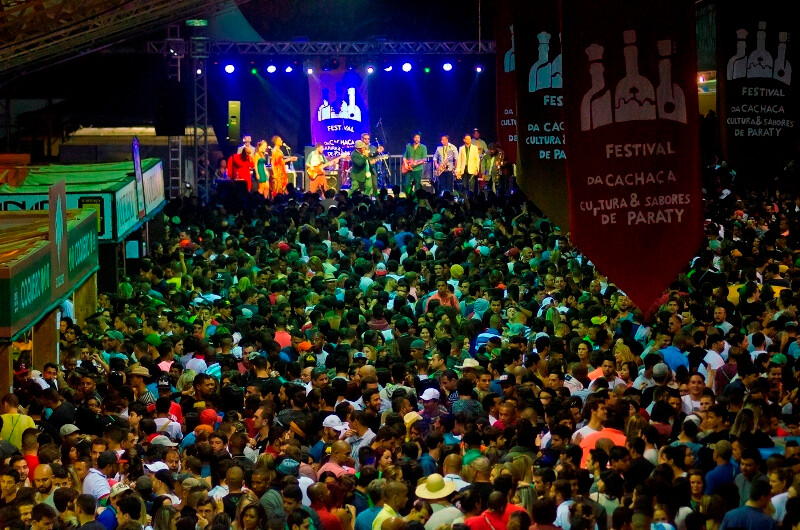 atrativo_festival_da_cachaca_cultura_e_sabores_paraty_festival_da_chachaca_credito_andre_azevedo_1.jpg