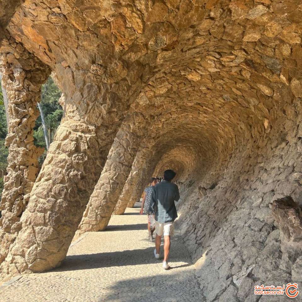 تونل سنگی زیبا در پارک گوئل