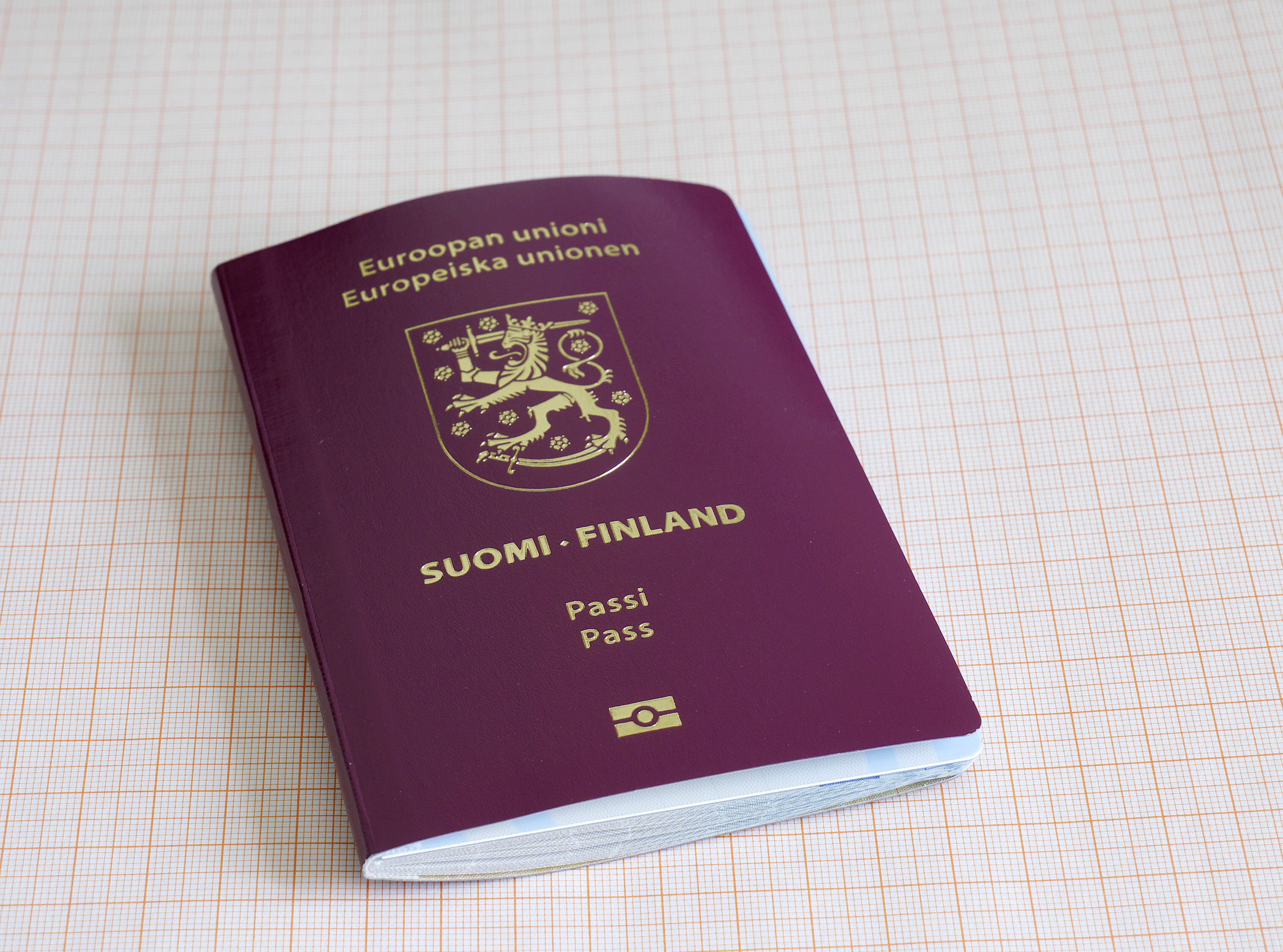 Finland_passport_2018.jpg