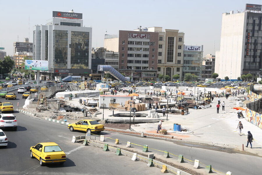 lastsecond.ir-shopping-centers-near-tehran-subway-stations-hafte-tir.jpg