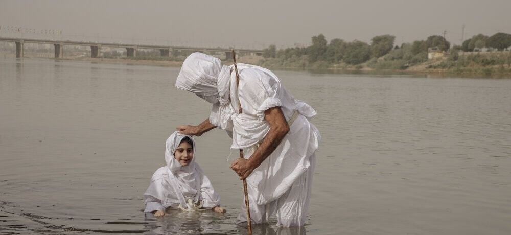 غسل+تعمید+کودکان+مندایی+در+اهواز.jpg