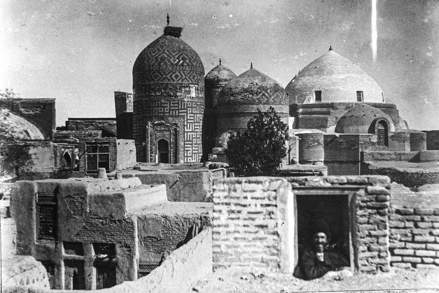 Safi-ad-Din Ardabili Old Pic.jpg