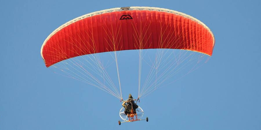 lastsecond.ir-tehran-entertainments-paraglider.jpg