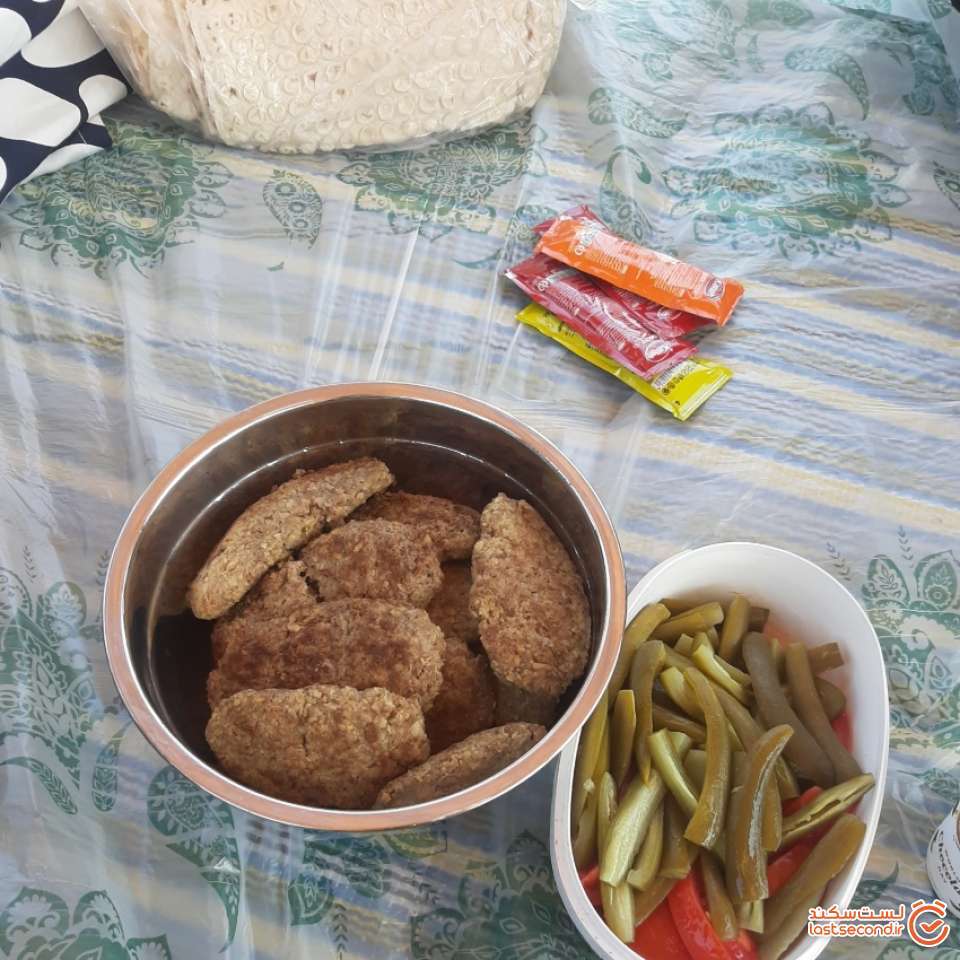 ناهار بین راهی