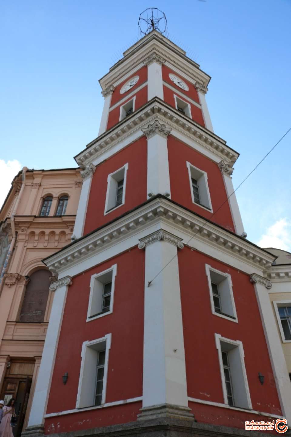 برج ساعت در خیابان نوسکی