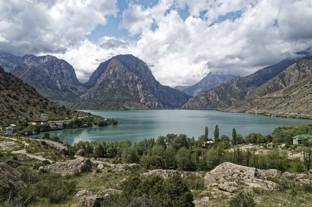 tajikistan-iskanderkul-1024x682.jpg