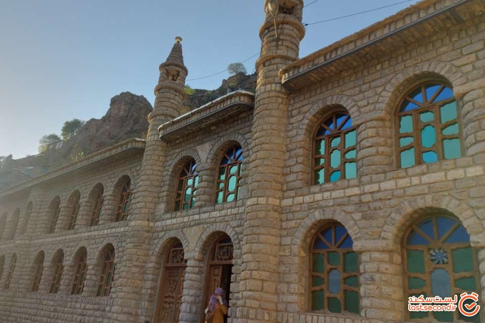 مسجد 1500 ساله اورامانات تخت- به گفته لقمان کامل بازسازی شده