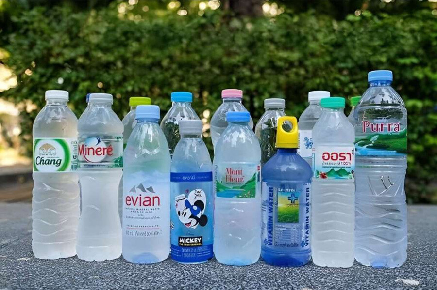lastsecond.ir-thailand-food-prices-mineral-water.jpg