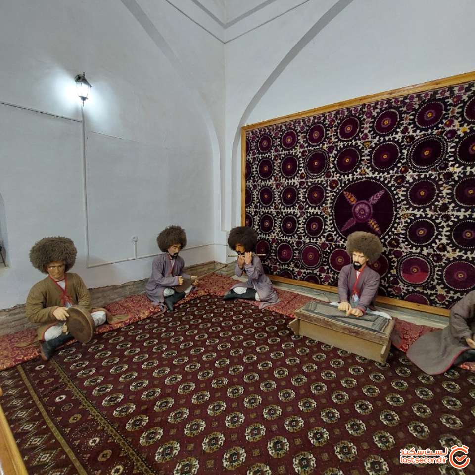 تصویر 13: نمایشگاه موسیقی