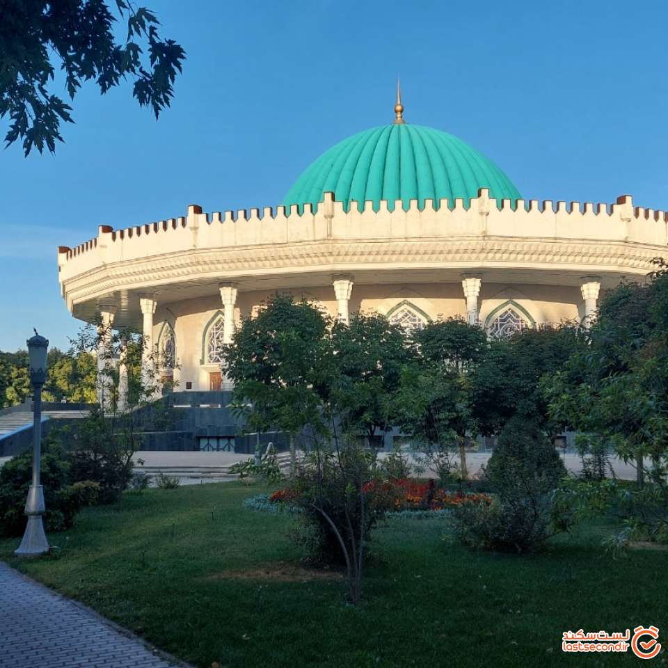 تصویر 25: موزه امیر تیمور – محیط بیرونی
