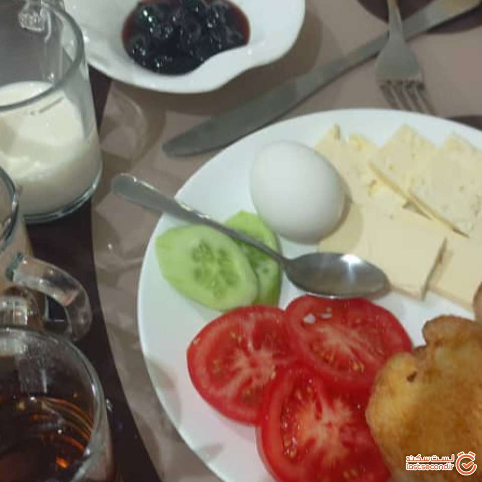 صبحانه هتل گرند پالاس باتومی