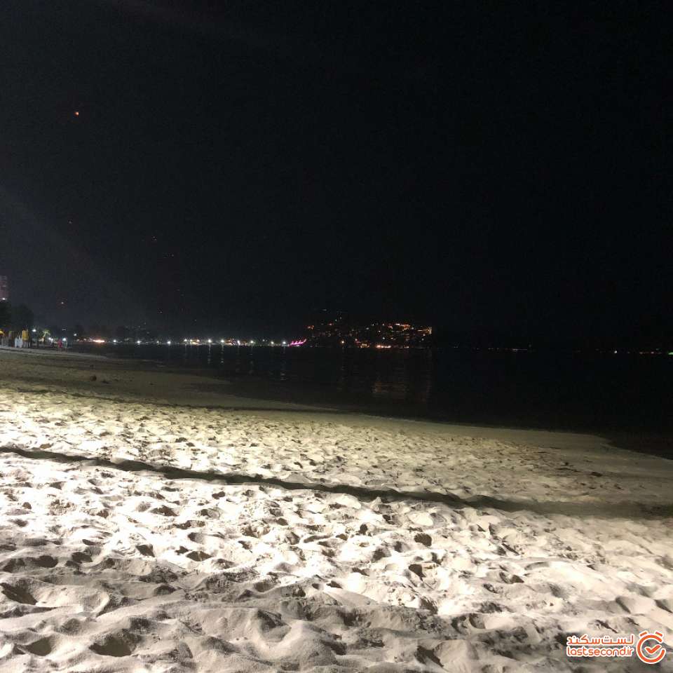 ساحل پاتونگ در شب