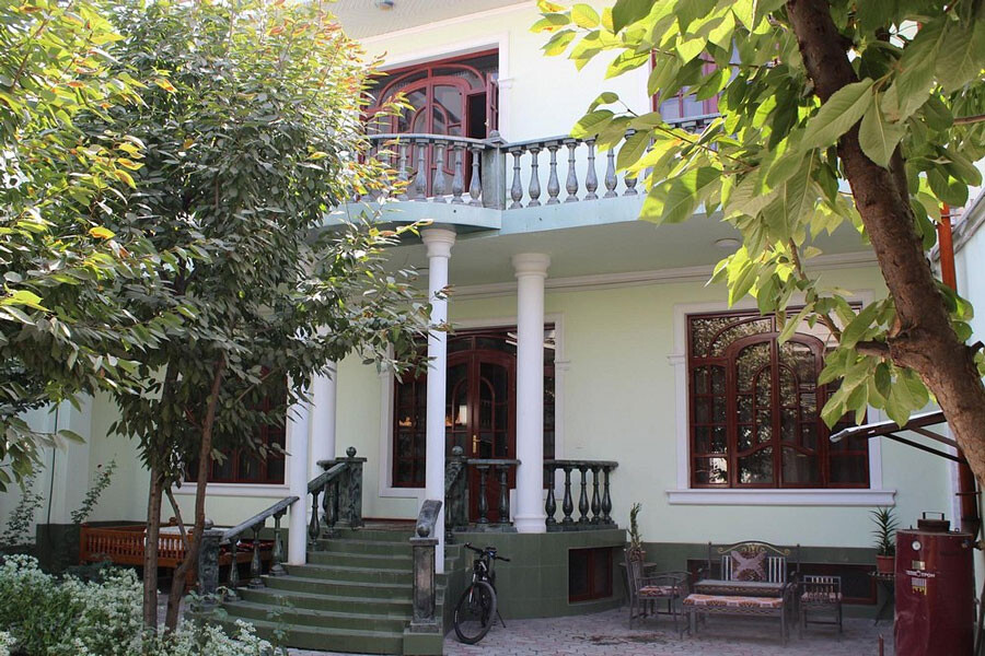 lastsecond.ir-tajikistan-best-hotels-green-house-hostel.jpg