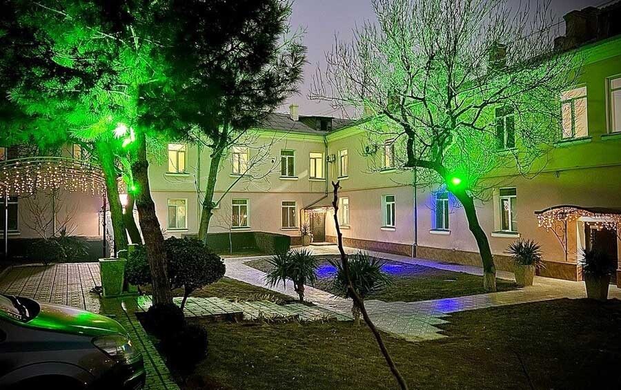 lastsecond.ir-tajikistan-best-hotels-armon1.jpg