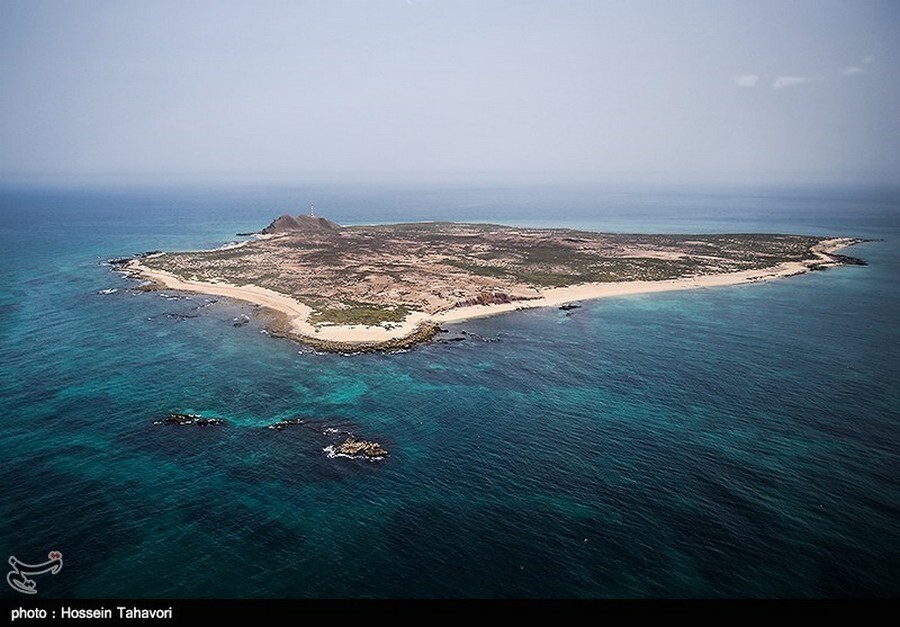 Lesser_Farur_island,_Iran.jpg