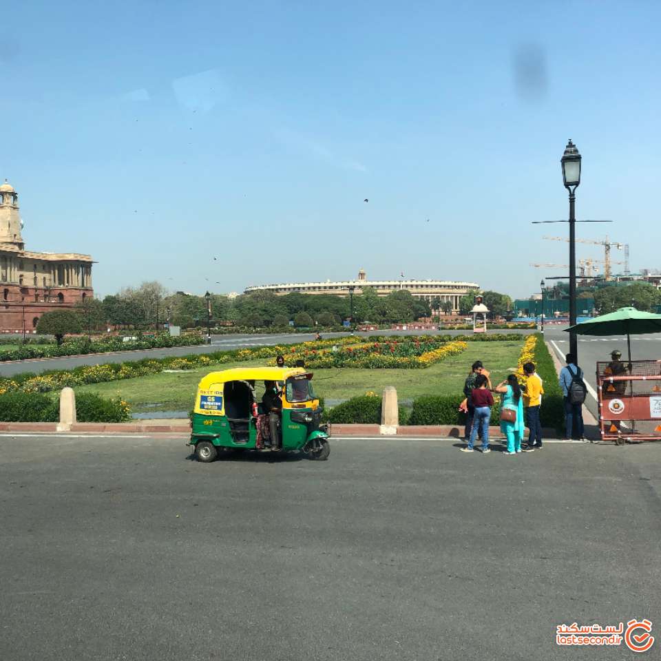 محوطه اطراف کاخ