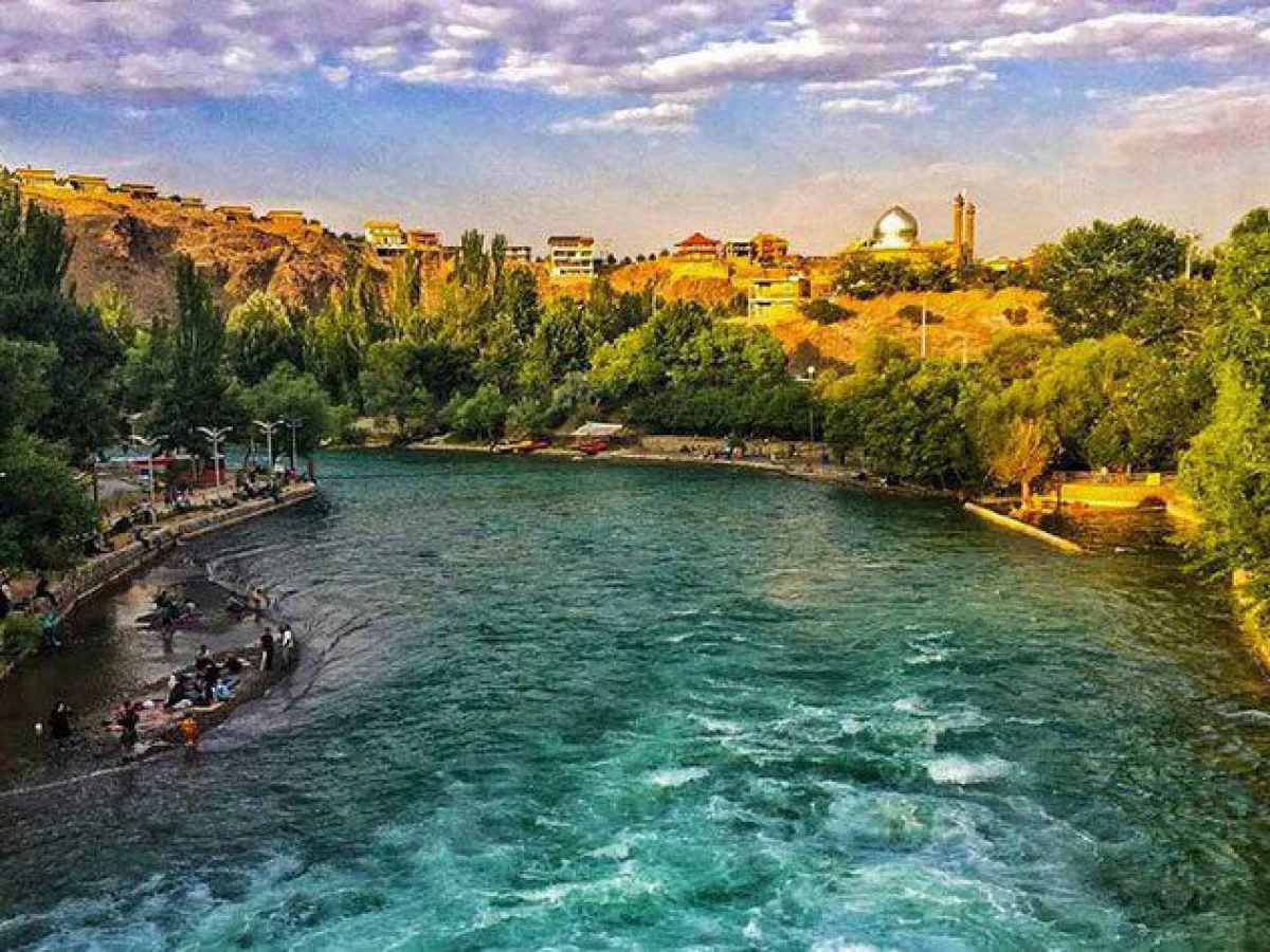 دشت هلن کجاست؟ راهنمای کامل رسیدن به سوئیس ایران