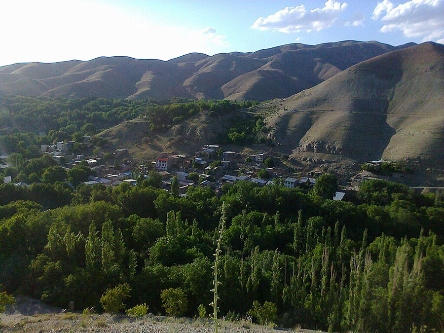 lastsecond.ir-seven-destinations-for-a-one-day-trip-around-tehran-baraghan.jpg