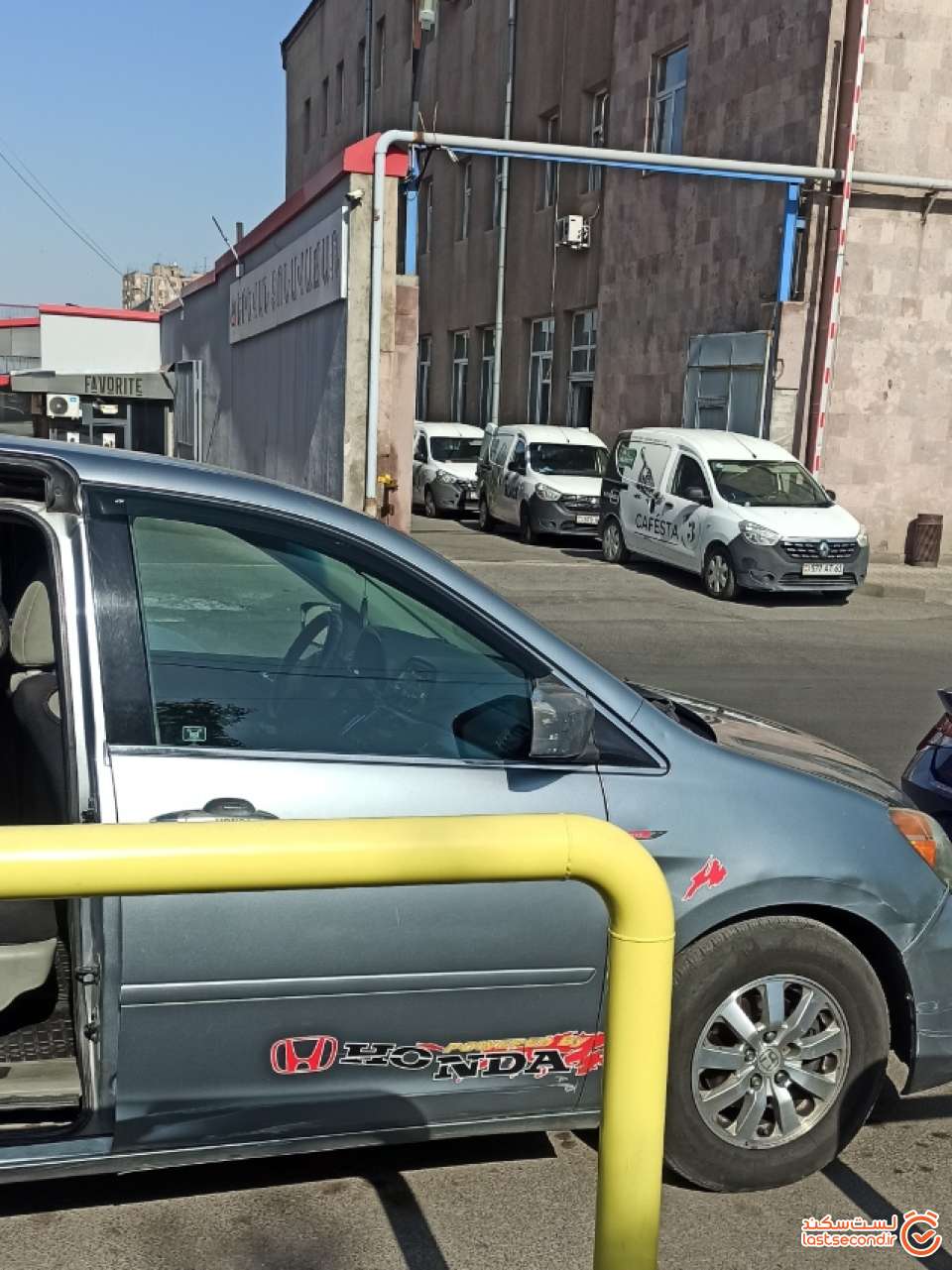 ماشینی که با آن به گیومری رفتیم
